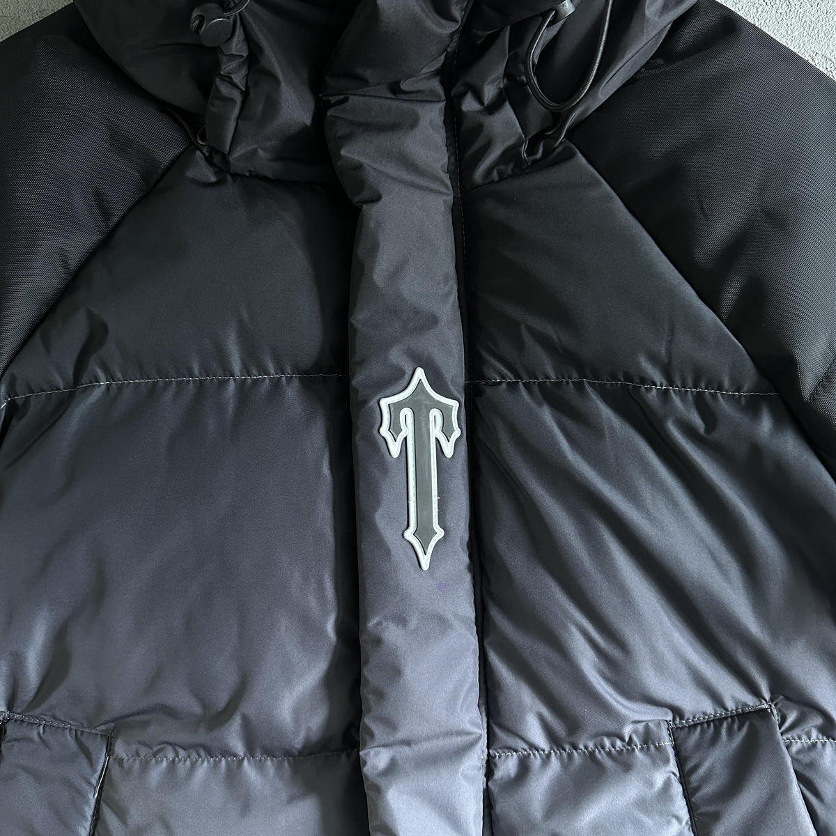 Trapstar Decoded Arch Puffer Jacket Black Gradient