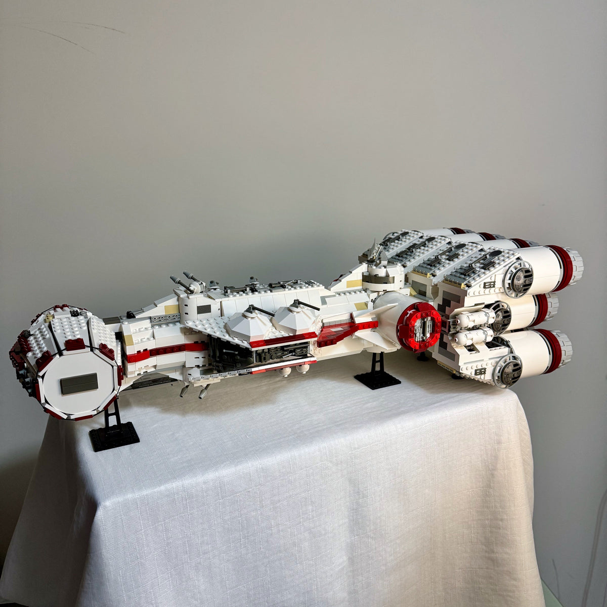 10019 (Used 100% Complete) LEGO Star Wars UCS Rebel Blockade Runner